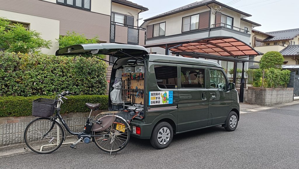 大津市青山でPanasonic電動アシスト自転車ビビDXの後輪チューブを交換した写真